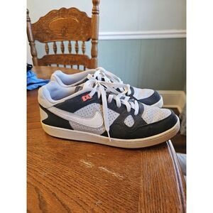 Nike Son of Force Men's Size 10.5 616775-010 Low Top Sneakers Gray White
